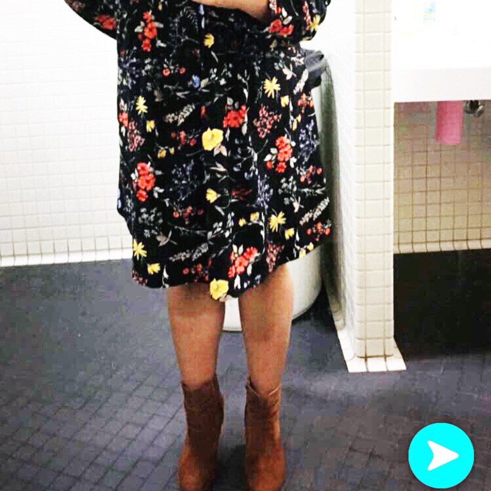 VGUC Faux Suede Camel / Brown Booties Size 7.5